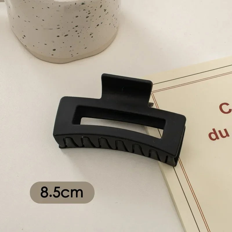 pince a cheveux noire style coréenne