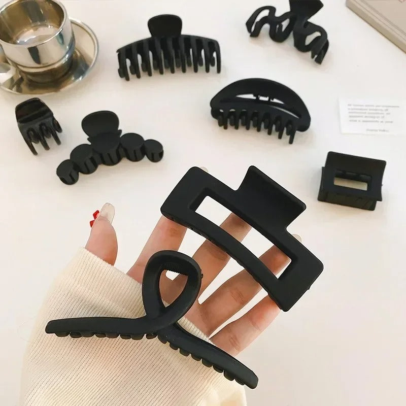 pince a cheveux noire style coréenne