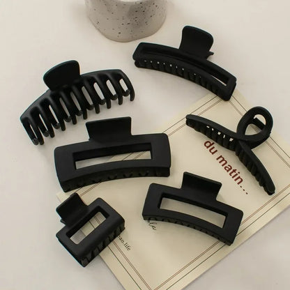 pince a cheveux noire style coréenne
